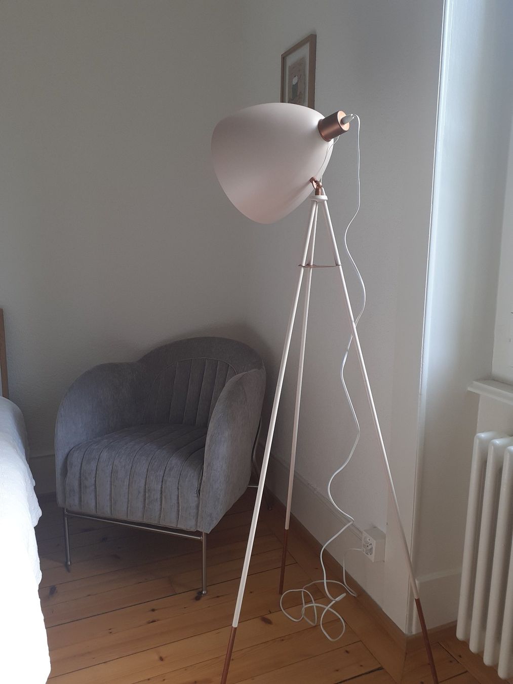 Eglo Lampade: Lampe trépied design scandinave, tête pivotable – Usato da Lausanne venduto da nma_b7dk 1