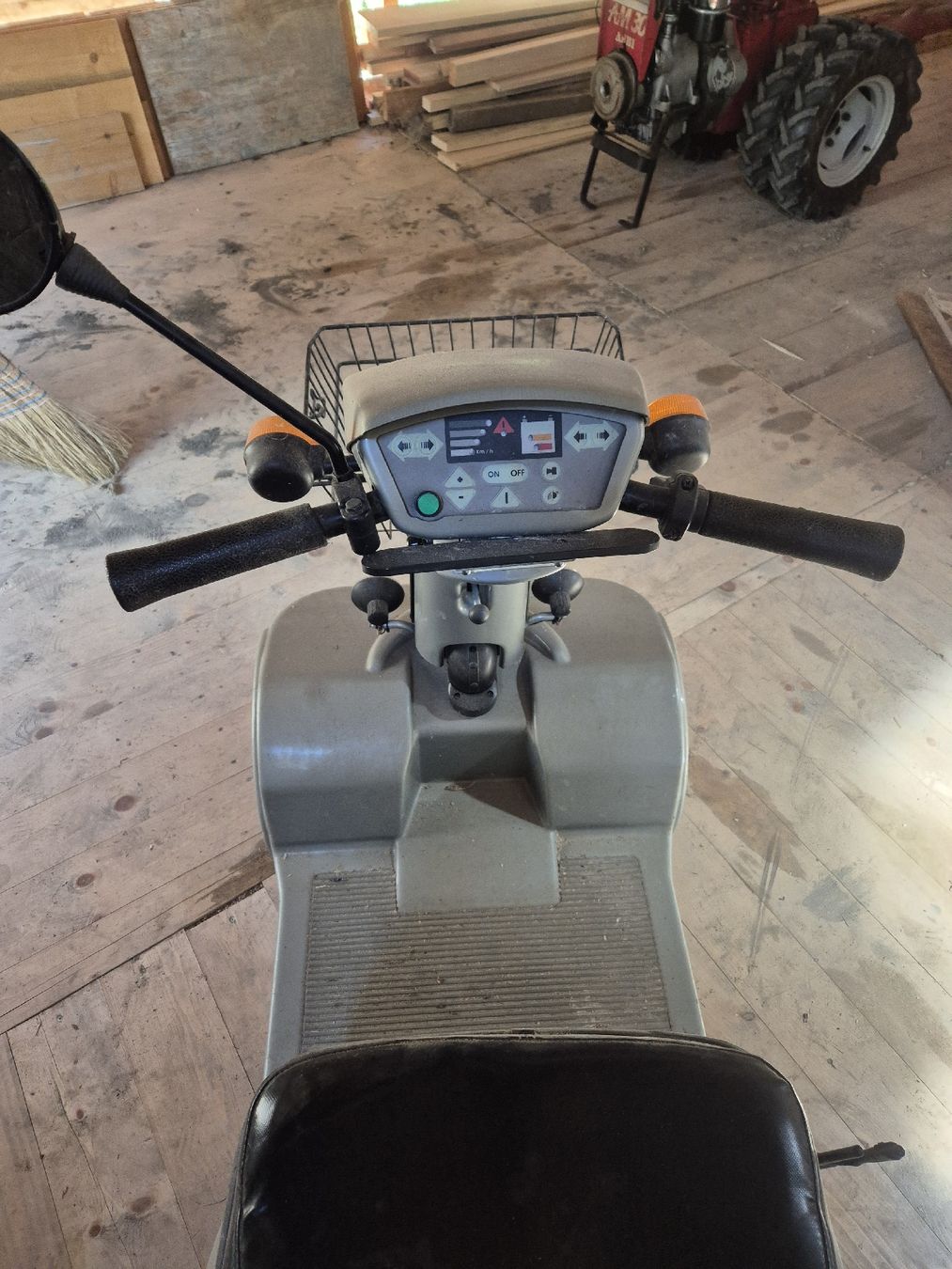 Voiturettes électriques:  Mobilitätsroller  – Défectueux à Bleiken par Zimpi45 5