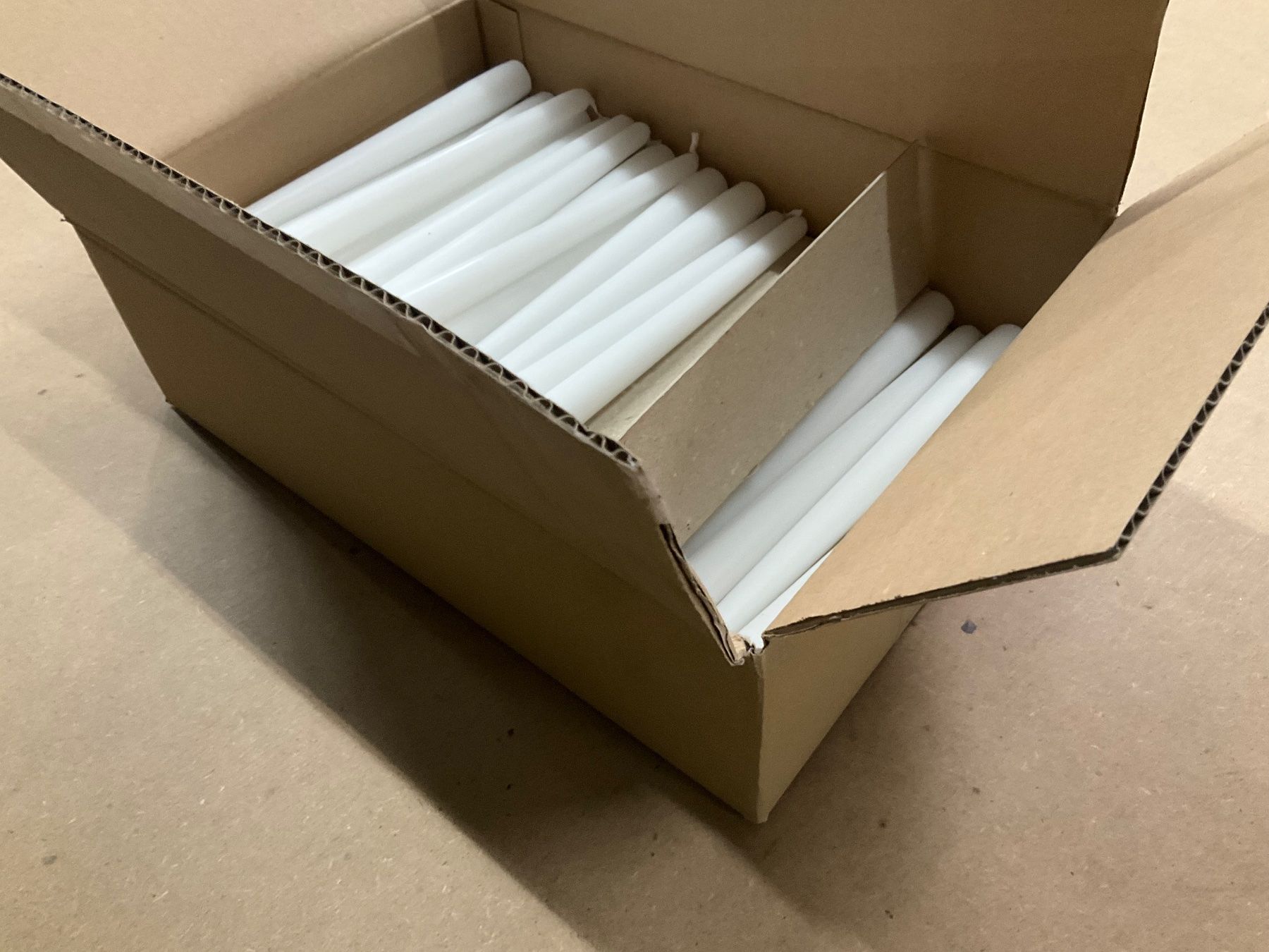 Candele: 939 Posten Spitzkerzen aus Liquidation – Nuovo (secondo la descrizione) da Derendingen venduto da Meisterstuecke 1