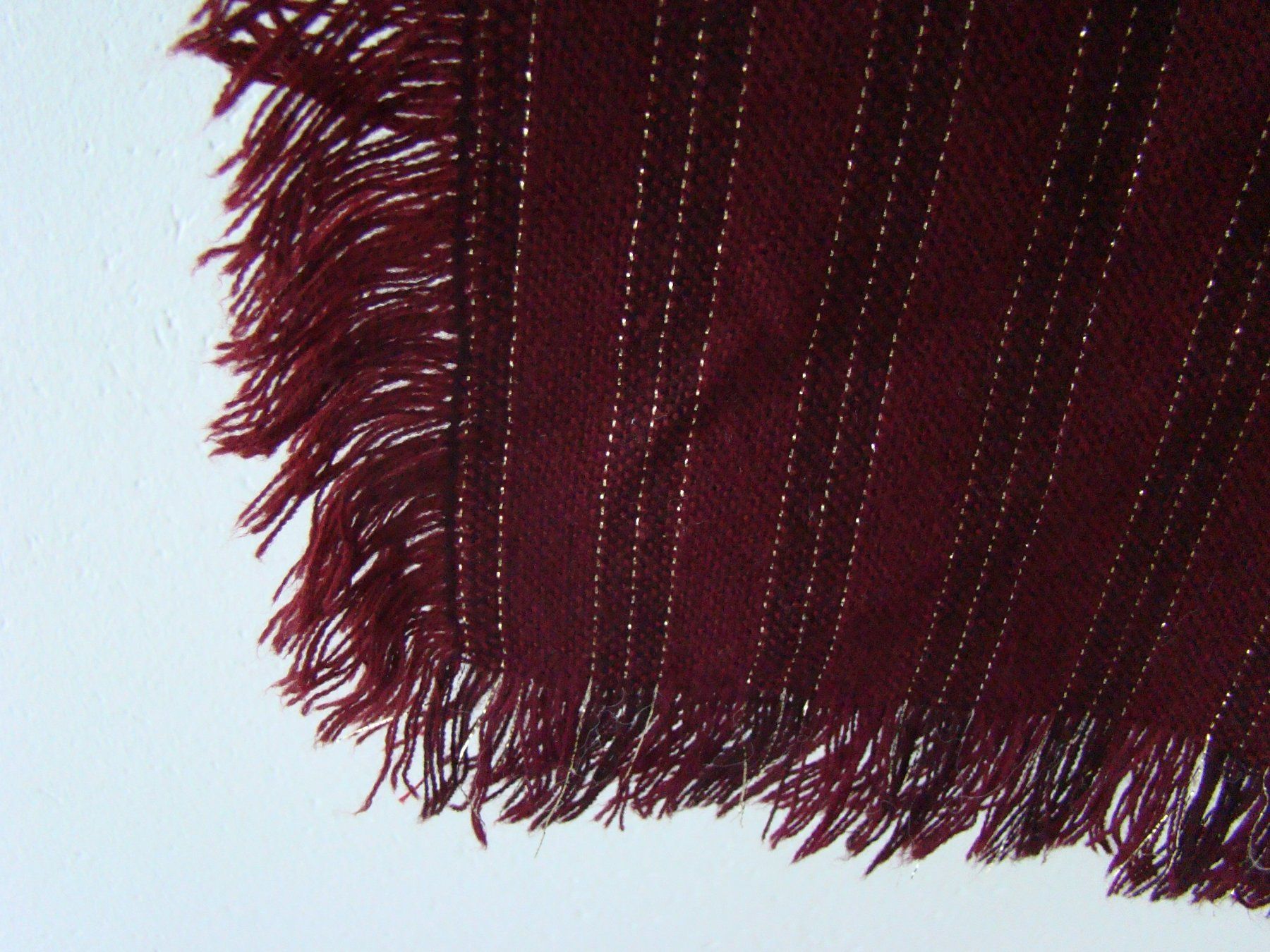 Foulards & écharpes: Schal bordeaux golden mit Fransen – D'occasion à Malters par burzi 1