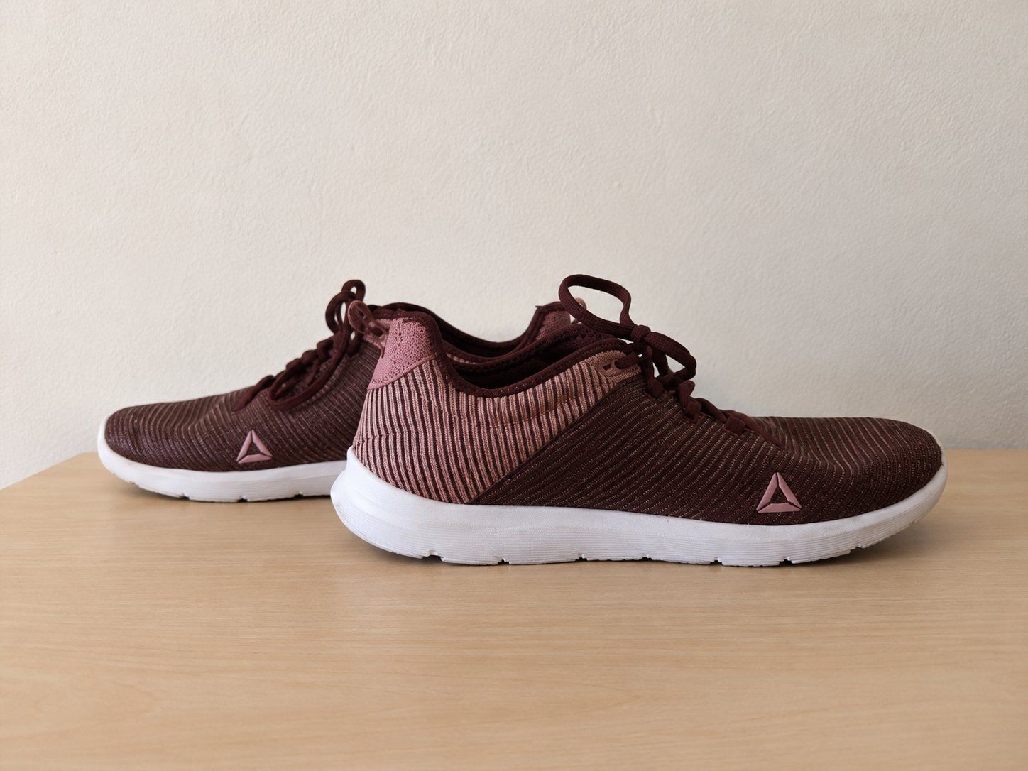 Reebok Damenschuhe: Reebok Laufschuhe Damen, Grösse 39 – Gebraucht aus Tschingel von Olivia.S