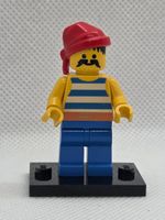 LEGO Pirates pi021 Pirate Blue / White Stripes Shirt