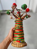 Schmuckbaum (gross) und Fingerringbaum (klein)