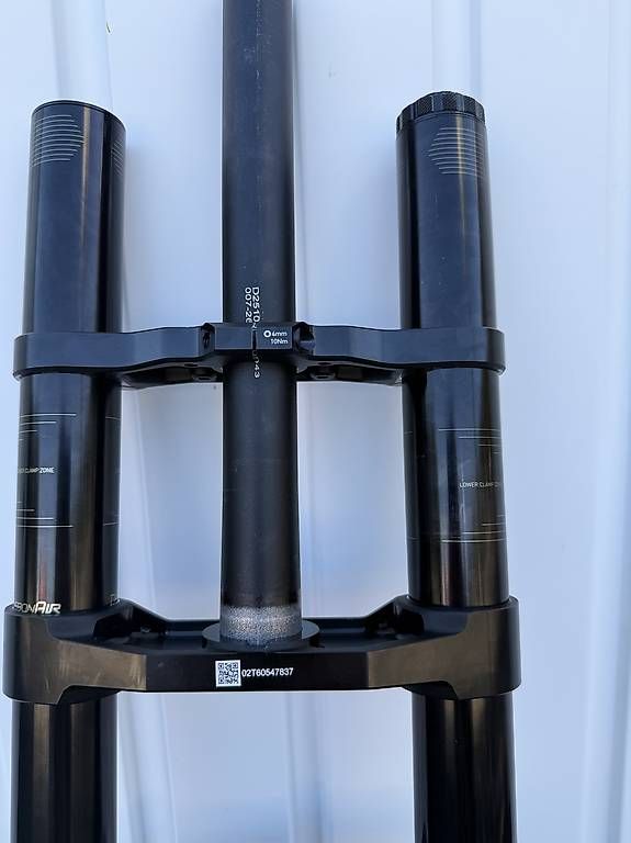Pezzi di ricambio: Rockshox Boxxer Ultimate Charger 3 – Usato da Spiez venduto da inf_rhk7 3