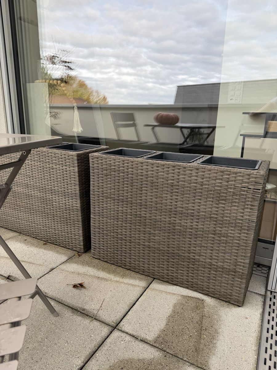 Blumentöpfe: Rattan Hochbeet-Blumentöpfe – Gebraucht aus Stetten AG von tanjazim42