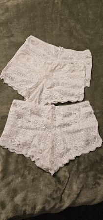 Weisse Spitzen Hotpants, Gr. M (40/42) - Sommerlich!