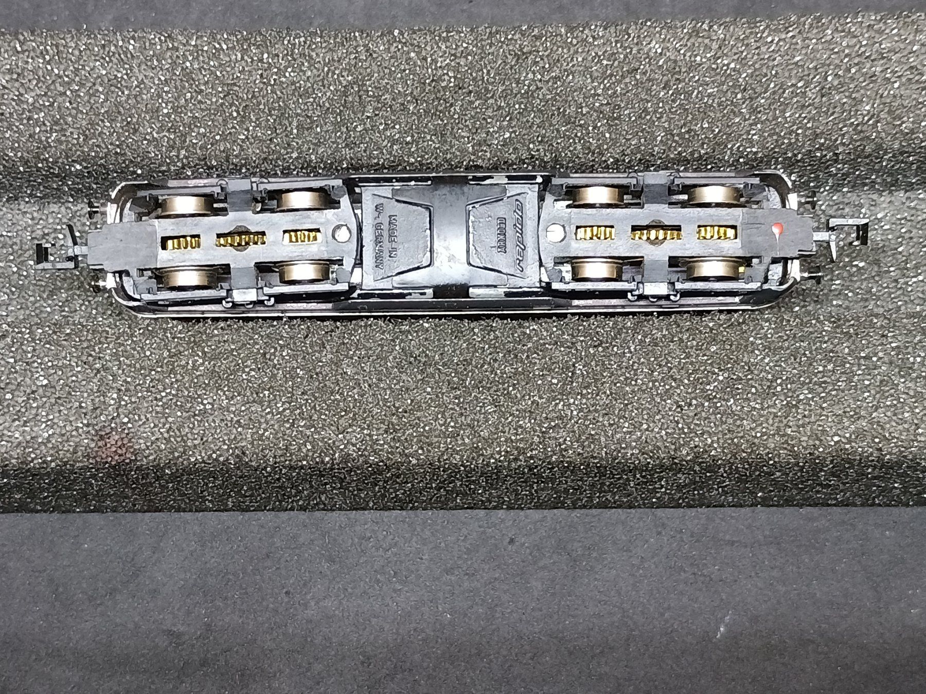 Arnold Modelleisenbahnen: Spur N BR220 DB – Gebraucht aus Bätterkinden von hob_6b8x 6