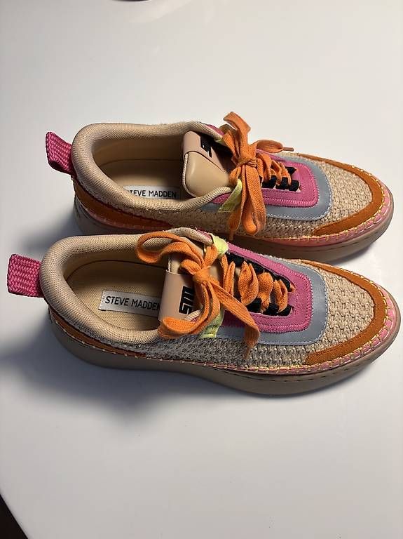 Damenschuhe: Sneakers neu – Gebraucht aus Stettlen von indien11 4