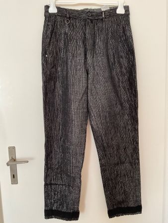 HIGH tolle trendige Hose Gr 40 it 46 schwarz silbrig