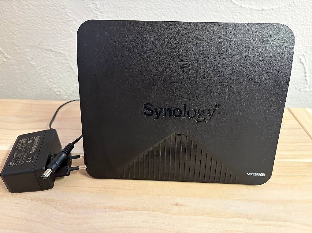 Synology Modem & Router: Synology MR2200ac Mesh-Router – Usato da Schönholzerswilen venduto da -Osiris-
