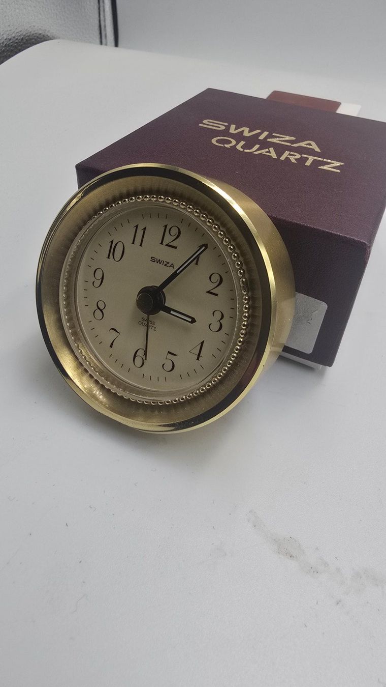 Swiza Pendules & Horloges murales: SWIZA Pendulette – Défectueux à La Chaux-de-Fonds par curtitswisswatches 1