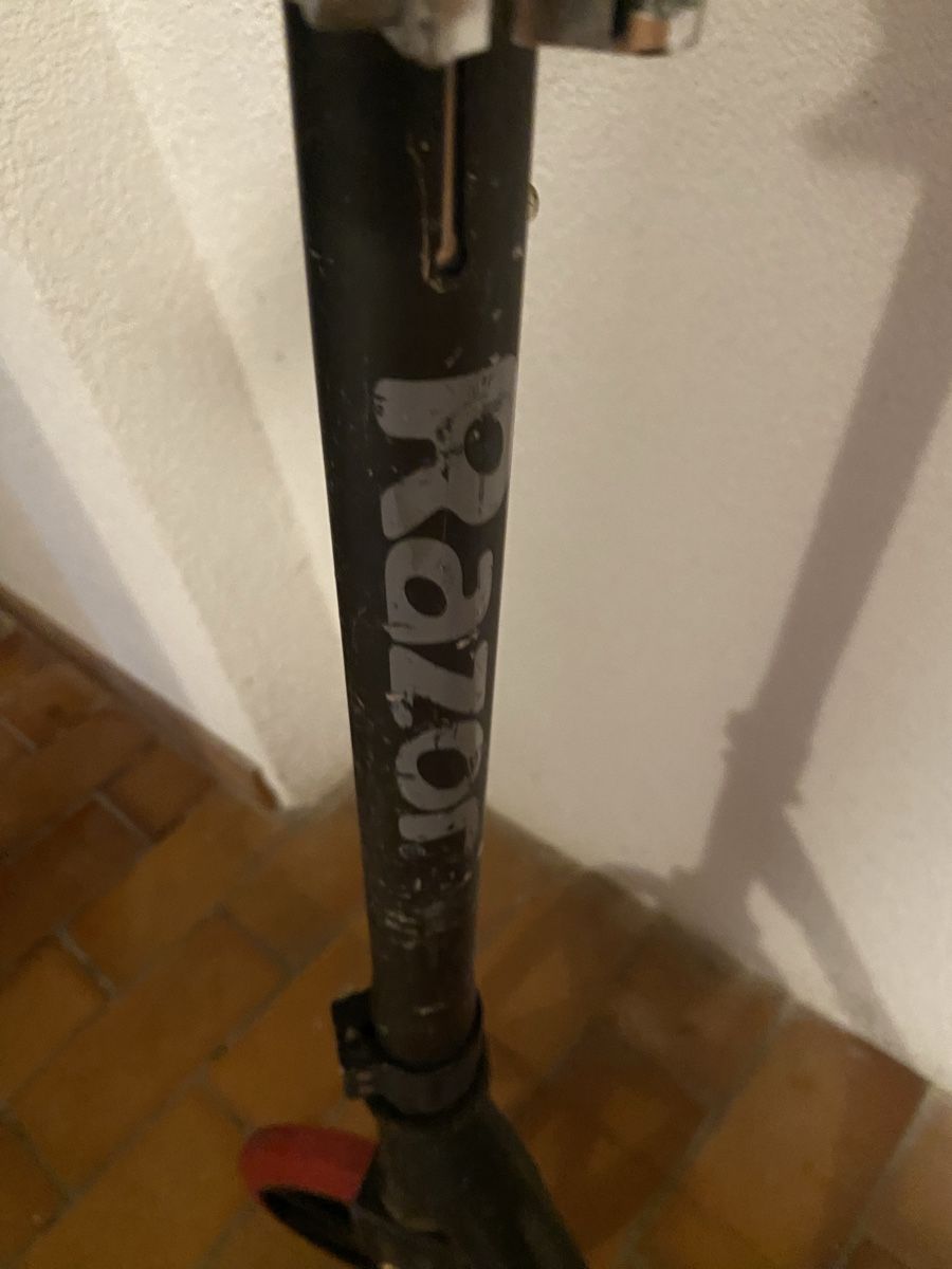 Kickboard: Scooter 🛴  – Gebraucht aus Wengen von rotstock1696 3