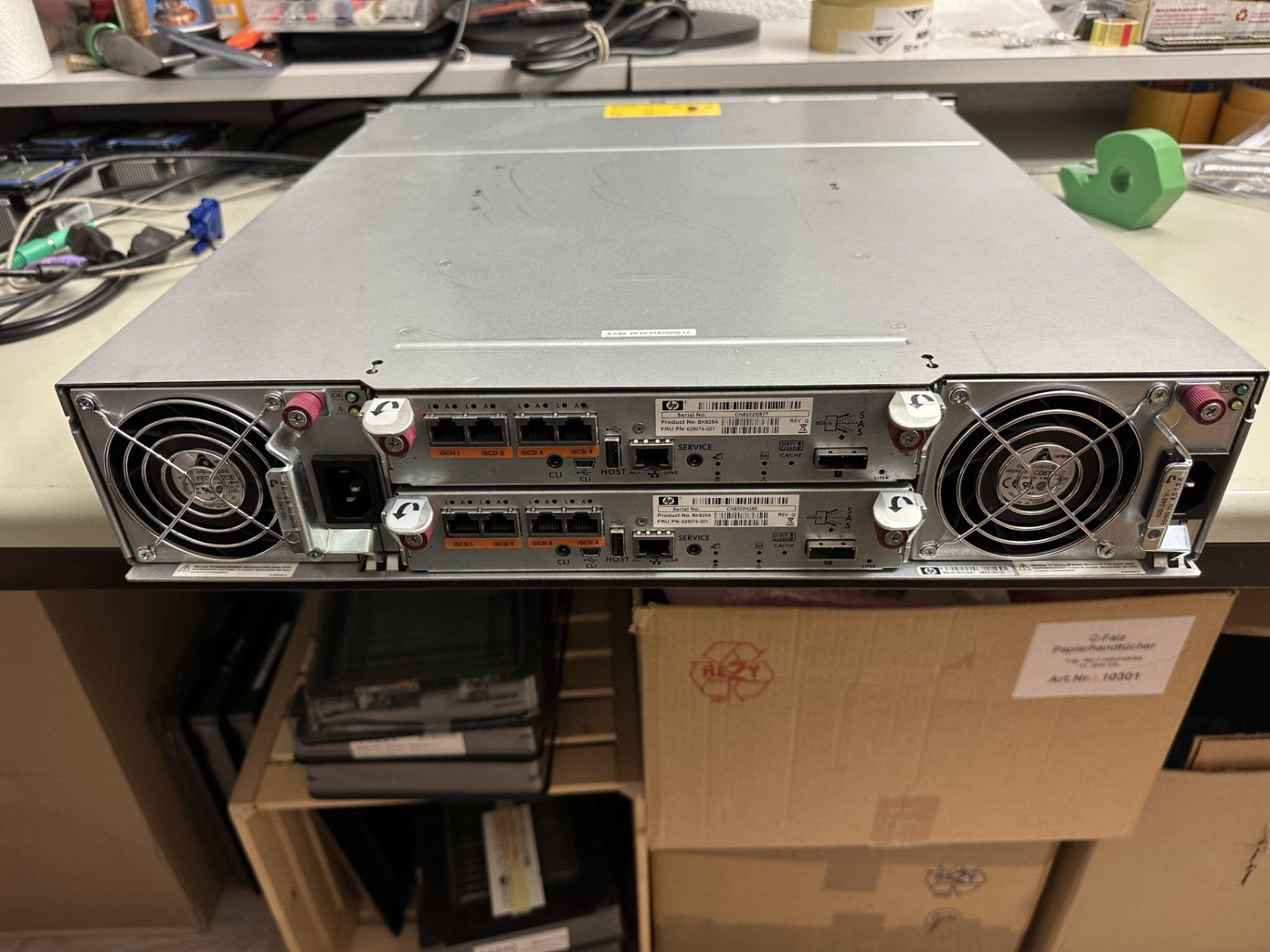 Server: HP 19" Disk Array MSA P2000 G3, 24x SFF - AP839A – Gebraucht aus Münsingen von Hanibal26 2
