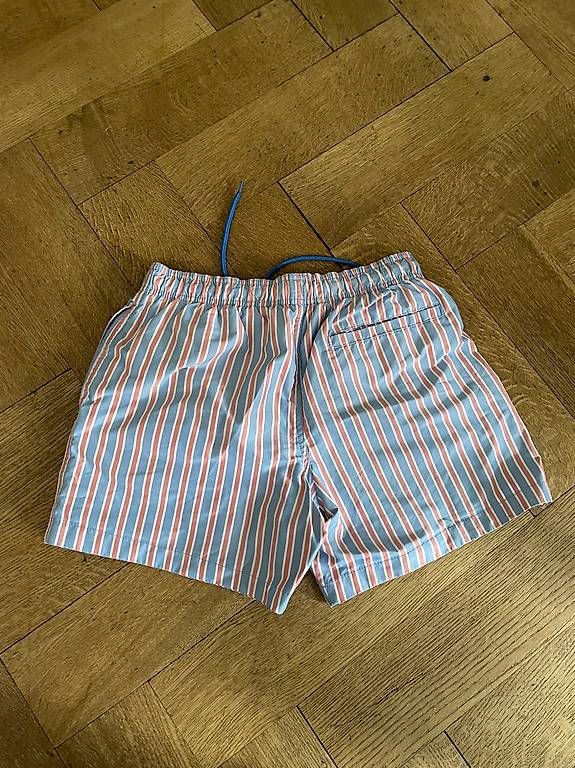 Pantalons: kurze Hose blau rot – D'occasion à Basel par helger 1