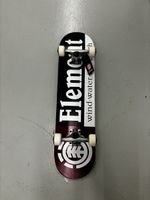 Element Skateboard 7.75‘