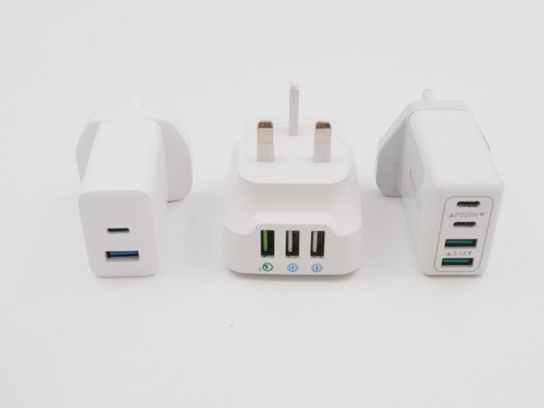 Unità & Adattatore: MULTI Ladeadapter 20 Stk. UK-Stecker (26070719) – Usato da Zürich venduto da fundsachenverkauf 5