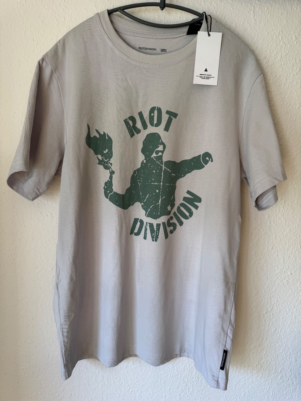 T-shirt: RIOTDIVISION T-Shirt – Nuovo e nell'imballaggio originale da Genève venduto da Greg_8ff