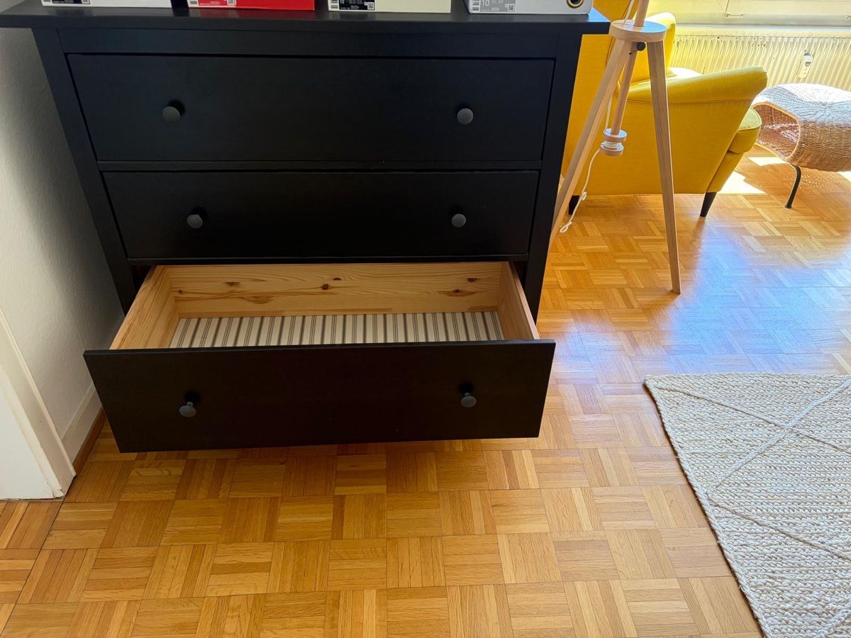 Ikea Cassapanche: Black 3-Drawer Chest - IKEA – Usato da Basel venduto da nik_78fb