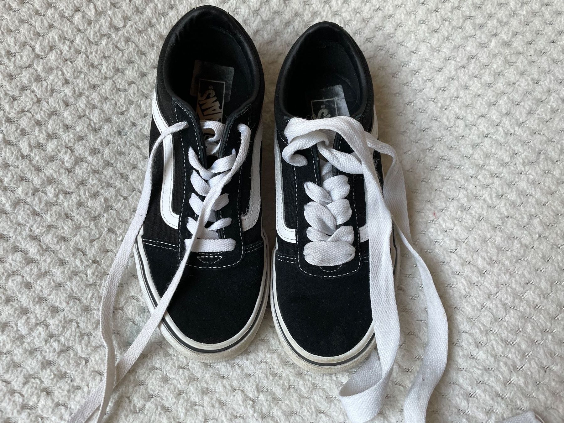 Vans Scarpe da uomo: Vans, Schwarz-weiss, Gr. 35 – Usato da Cham venduto da 2eye