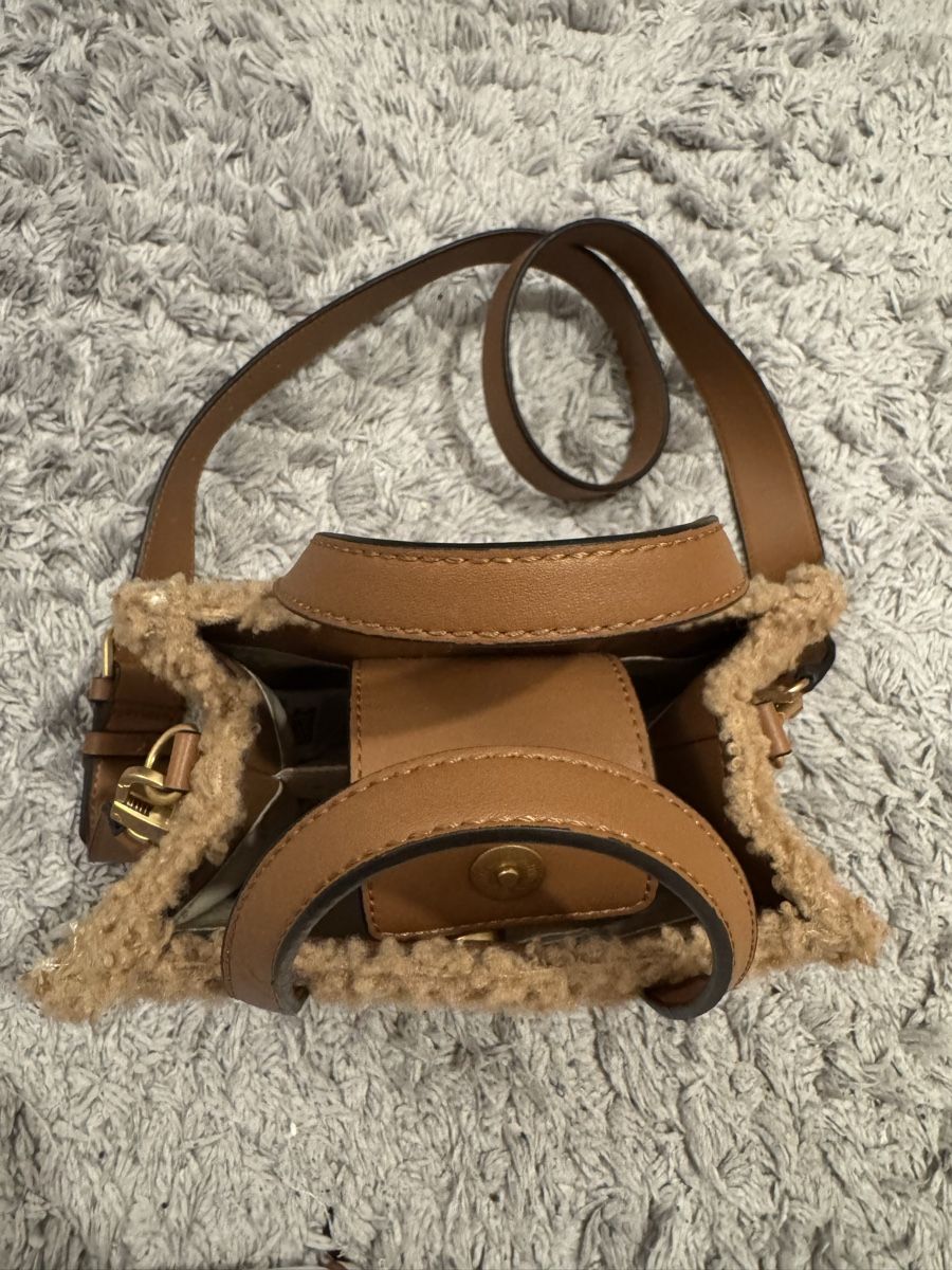 Guess Taschen für Damen: Guess Silvana sac – Gebraucht aus Gland von cam_5z9v 4