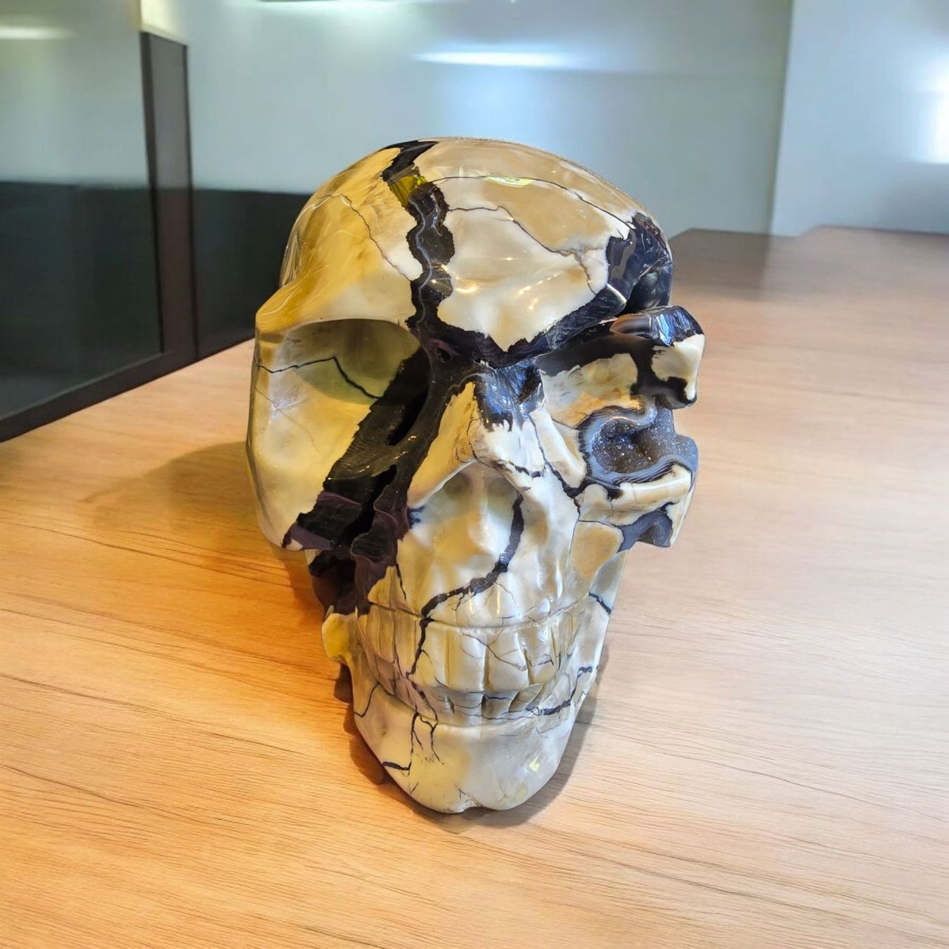 Minerali & Pietre curative: Skull en Agate Volcan 7kg – Usato da Movelier venduto da Tristann
