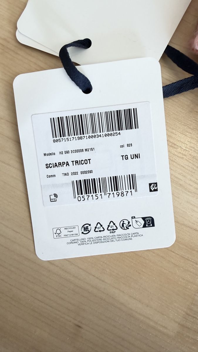 Moncler Foulards, Tücher & Schals: New big warm Moncler Scarf 24cmx 260cm with tag – Neu (gemäss Beschreibung) aus Birmensdorf ZH von Bibiisgood 4