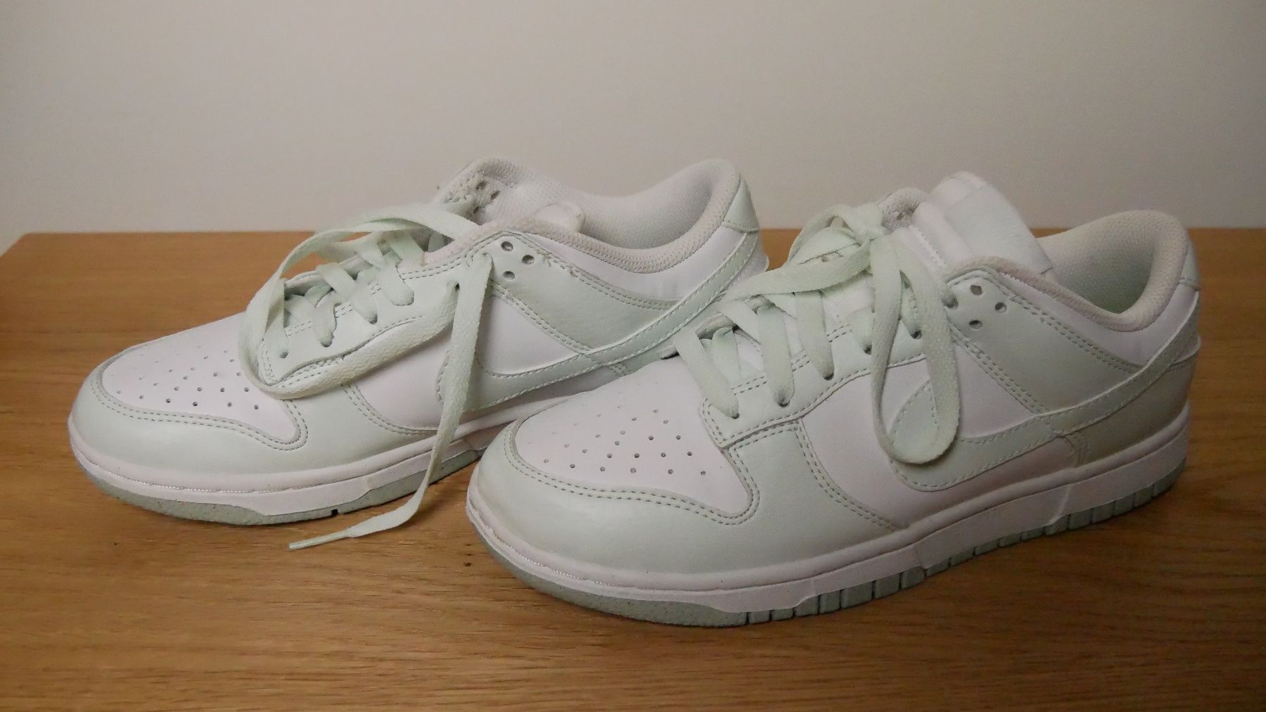 Nike Scarpe da donna: Nike Dunk low mint neongelb Grösse 39 NEU – Nuovo (secondo la descrizione) da Zürich venduto da julia_vina