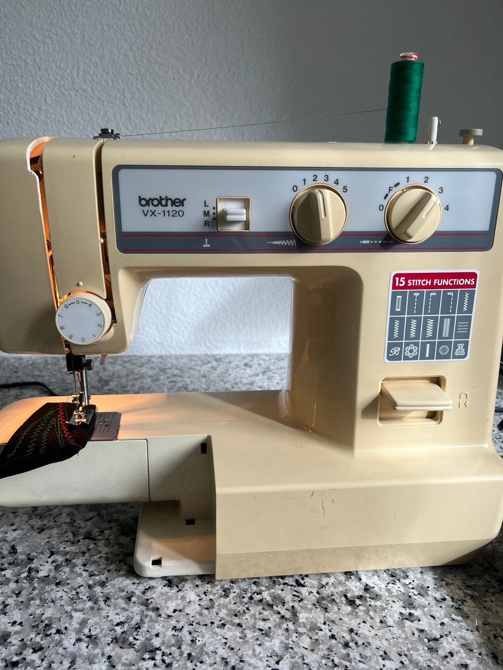 Brother Macchine da cucire: Frisch rev. Brother-Maschine – Usato da Wettingen venduto da PriskaZ05 2