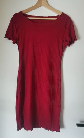 Sommerliches, rotes Rippenkleid Gr. M