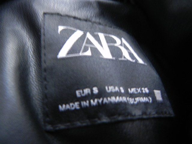Zara Vestes: Gr. 36 ZARA Puffer Weste lang schwarz – D'occasion à Basel par FRAU.ZAUBER.MOND 5