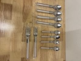 Besteckset 10-teilig Edelstahl Kunststoff neuwertig