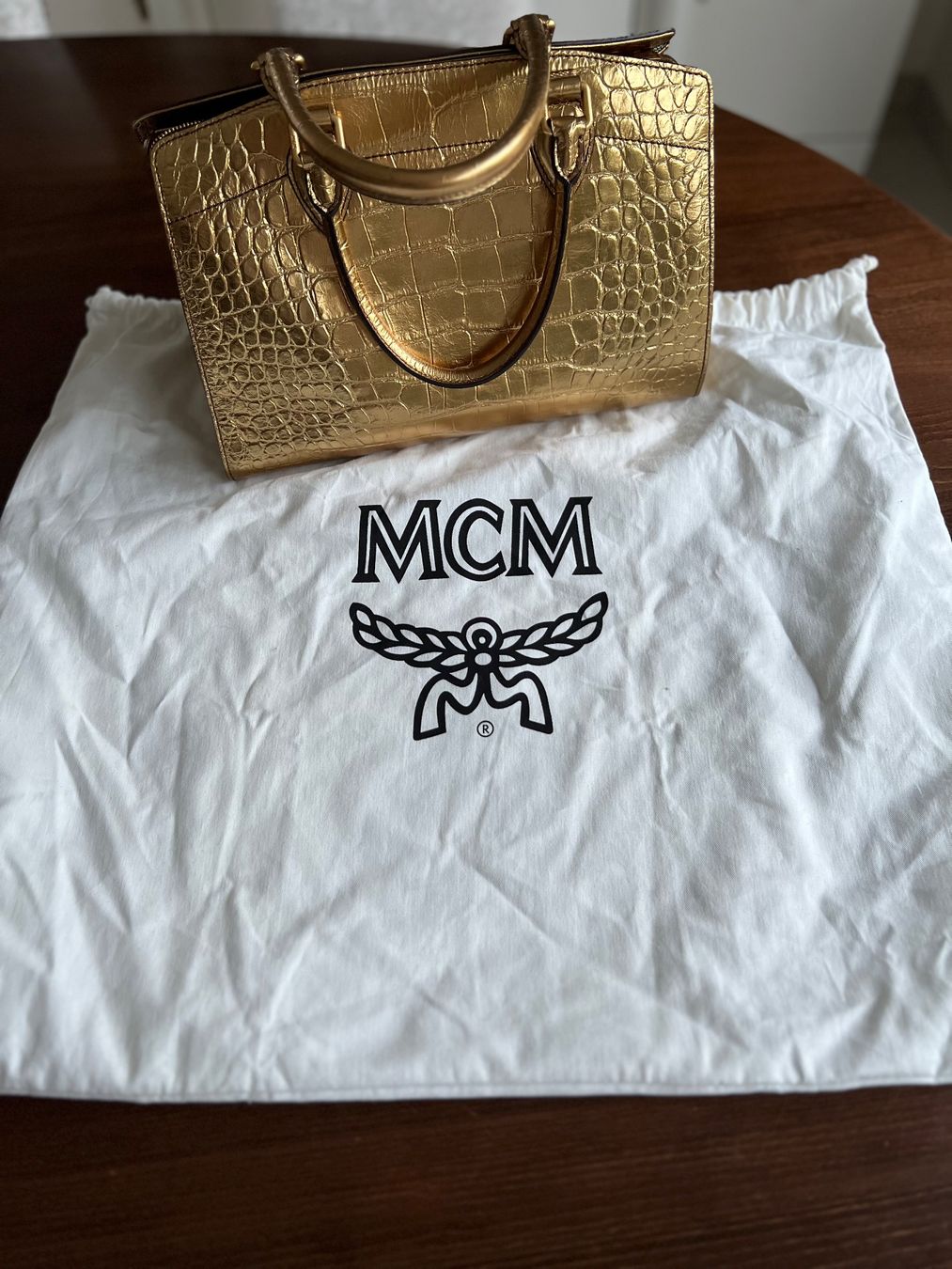 Mcm Borse da donna: MCM Handtasche, Gold, Neuwertig ein Hingucker! – Nuovo (secondo la descrizione) da Ebmatingen venduto da Mistelu 1