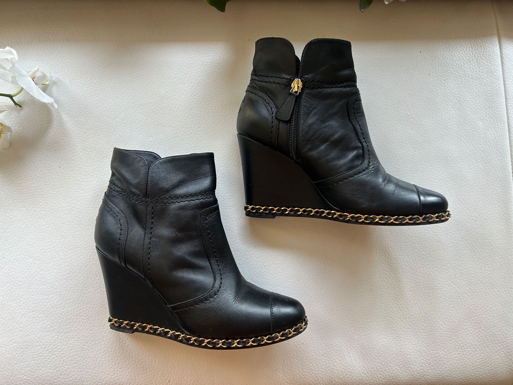 Chanel Scarpe da donna: Chanel ankle boots (37C) – Usato da Rüschlikon venduto da Tey_sl 3