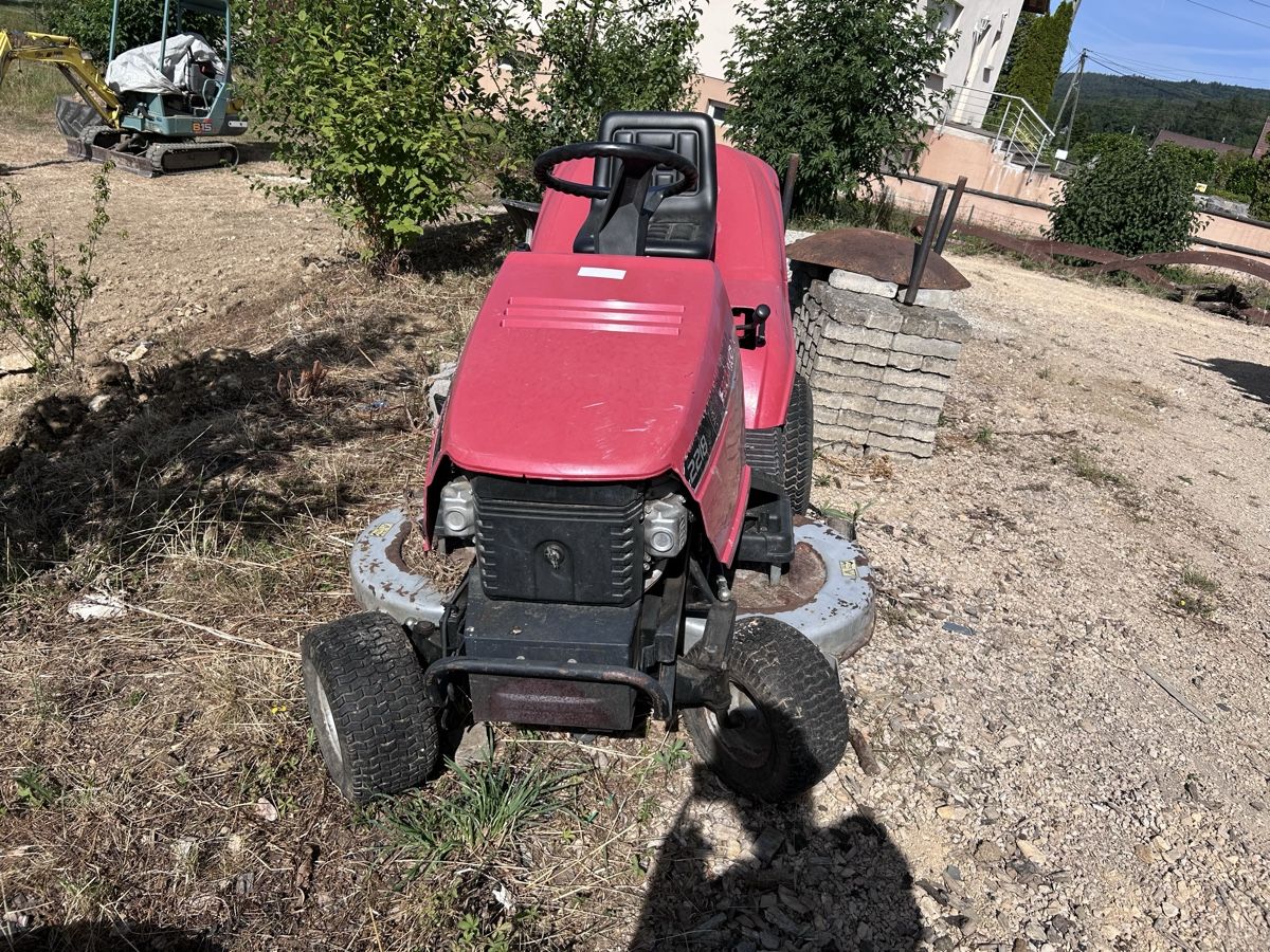 Rasenmäher: Rasentraktor Honda 2218 – Defekt aus Roggenburg von jen_29fx 1