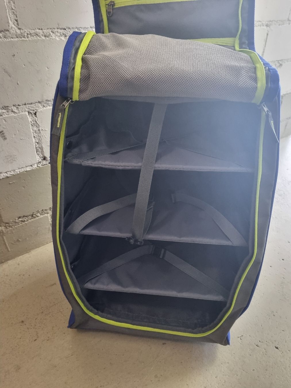 Valigie & Borse: Reisetasche Weissenstein / Trolley mit Ablagen – Usato da Aesch BL venduto da mutti04 1