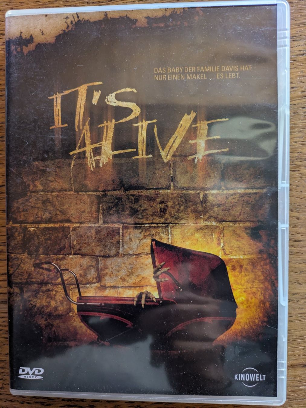 Tutti i DVDs: It's Alive - Der Horror-Klassiker (DVD) – Usato da Männedorf venduto da Pacer19