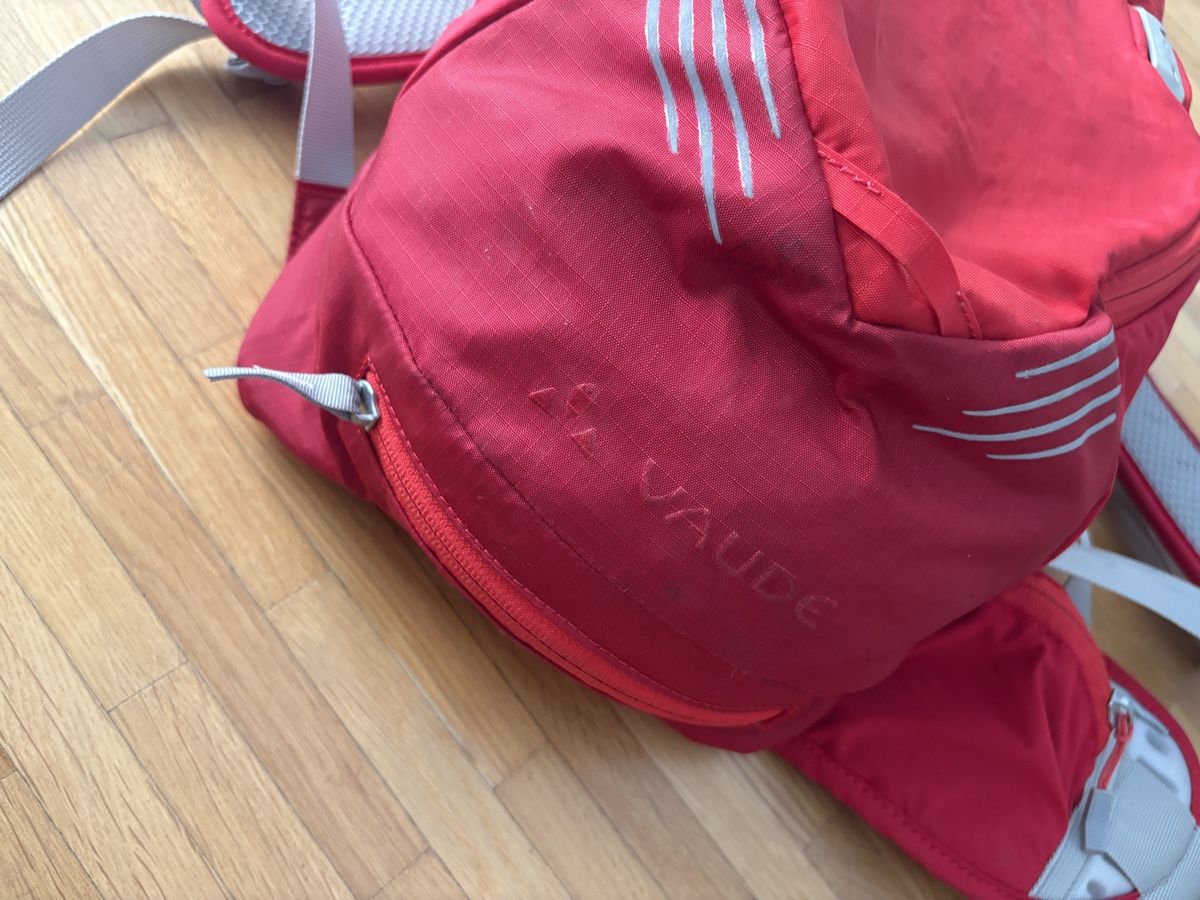 Vaude Zaini: Velorucksack VAUDE CLUSTER 10+3 – Usato da Basel venduto da TheShard 2