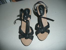 Sandalen Tattoo in Gr. 38 schwarz mit Keilabsatz