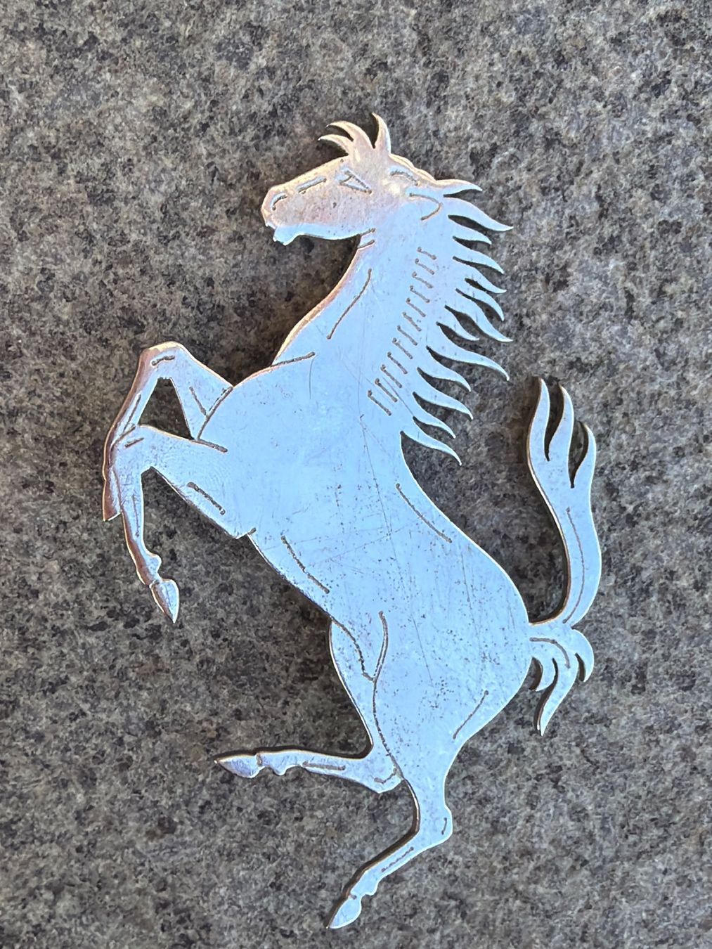 Ferrari Tutti pezzi di ricambio auto: Ferrari Pferd Emblem / Logo Chrom Vintage – Usato da Deitingen venduto da Himhip