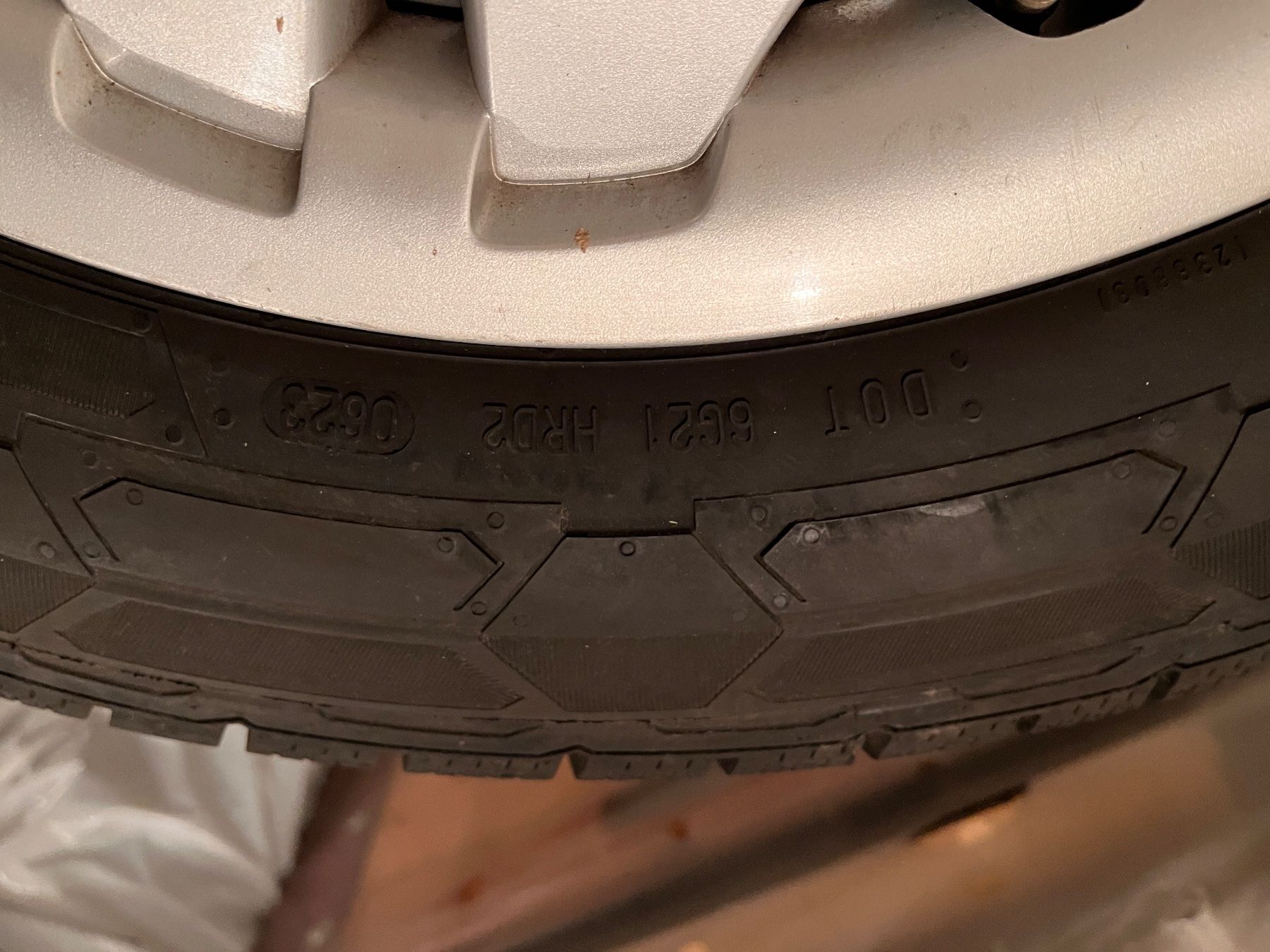 Pneumatici & Ruote complete: Winter VanContact 195/65 R16 C – Usato da Eglisau venduto da eglisau1 5