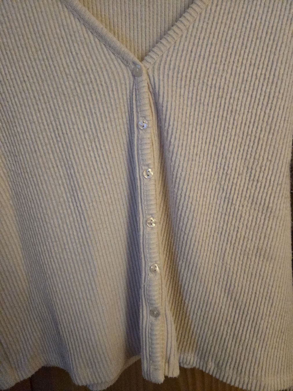 H&M Maglioni & Felpe: Cardigan Pulliver gerippt weiss - Grösse XL  – Usato da Unterterzen venduto da elebo 2