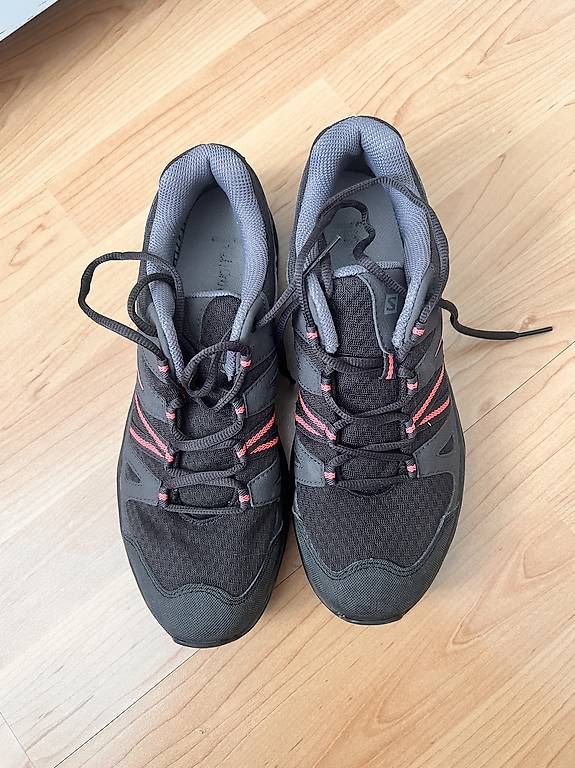 Chaussures femmes: Salomon Schuhe – D'occasion à Adliswil par Danyboy3