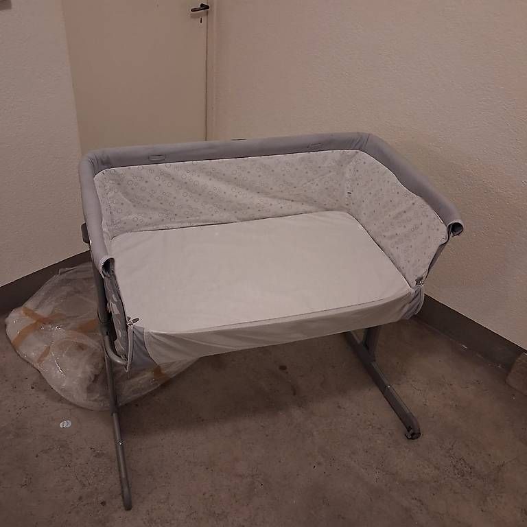 Betten: Chicco Co-Sleeper + New Mattress  Excellent Condition – Gebraucht aus Basel von Sahrtoon 2