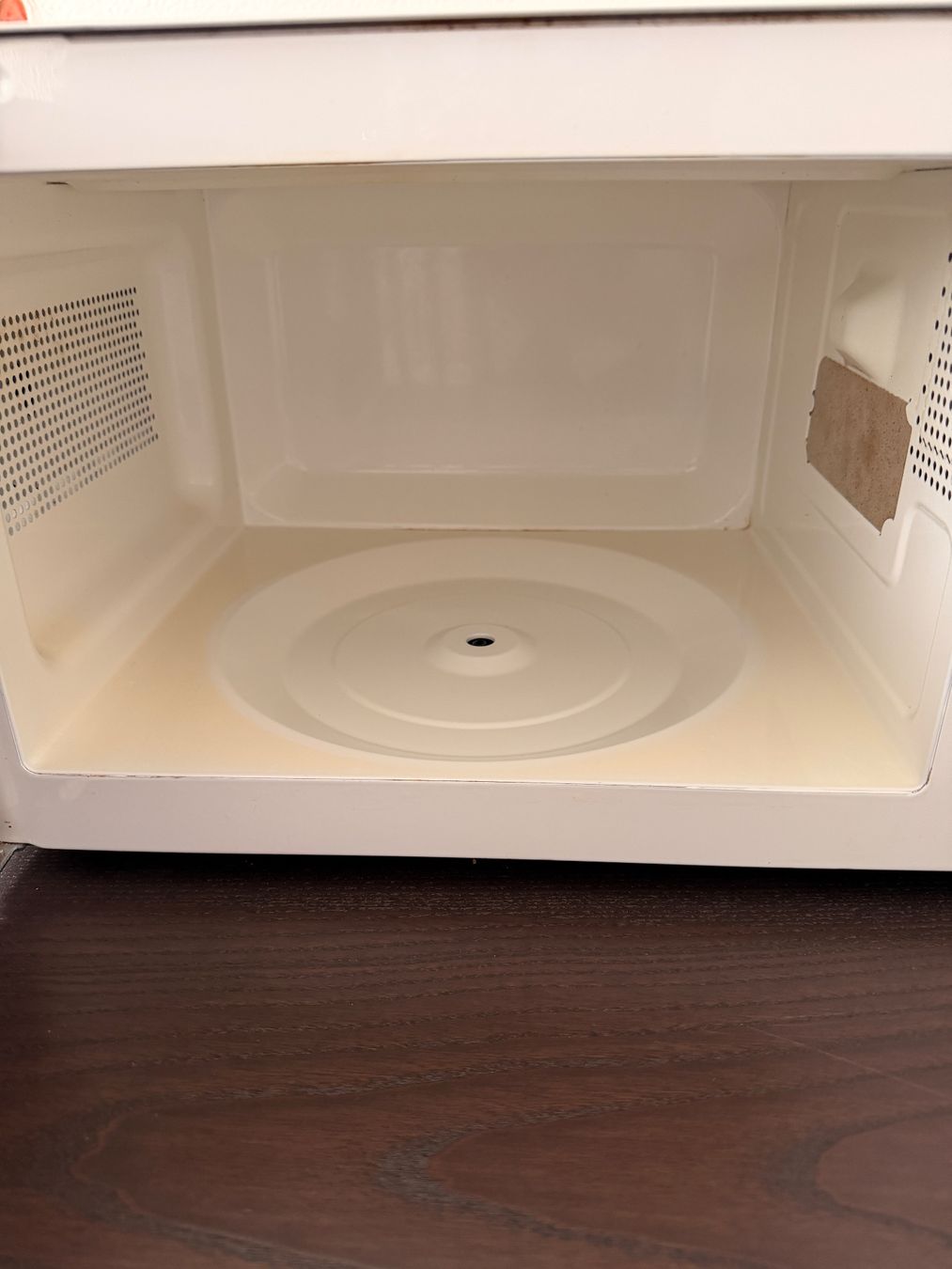 Durabase Appareils de cuisine: Durabase Mikrowelle 1200w – D'occasion à Zürich par bias__b 1