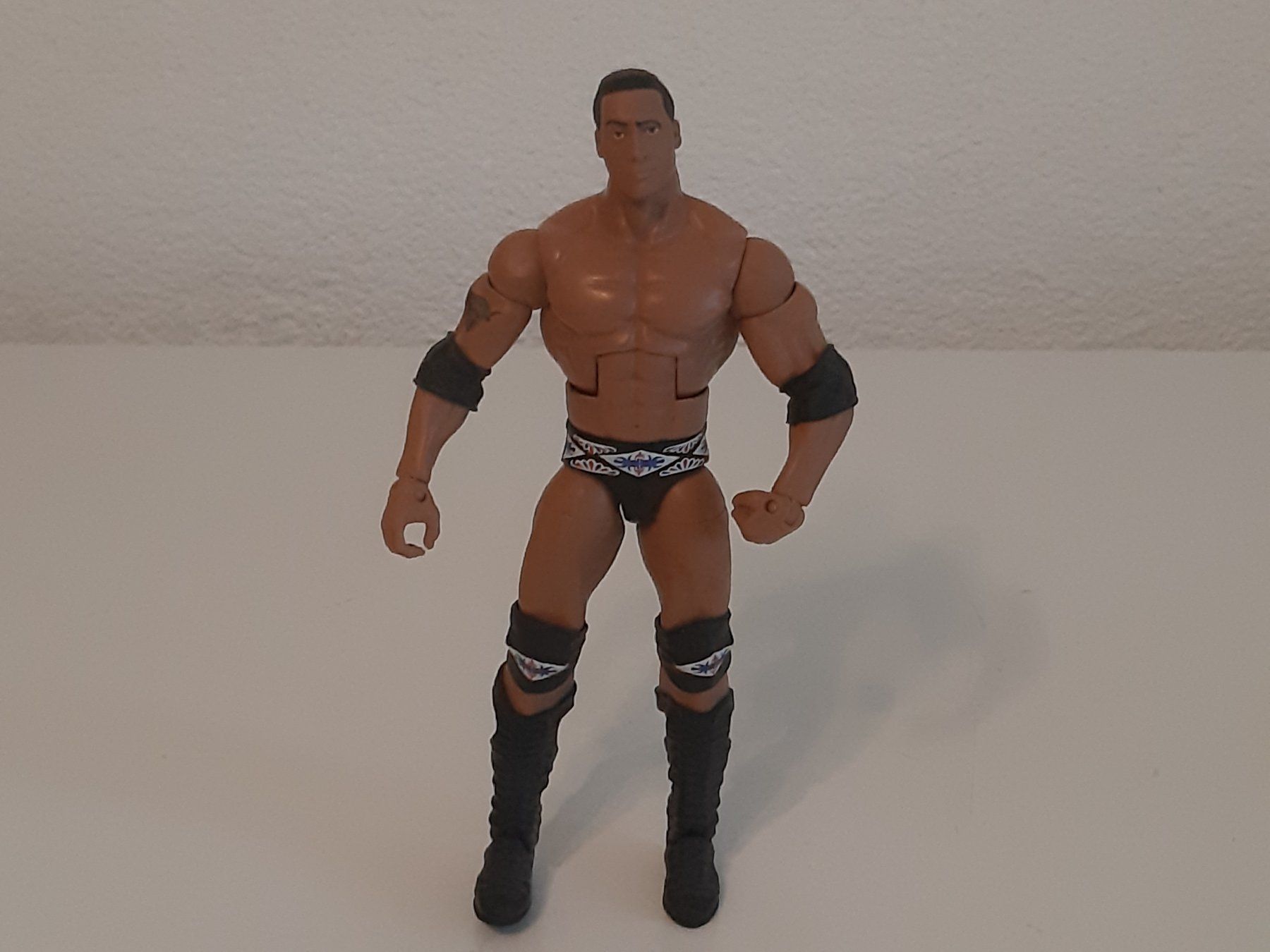 WWE Statuette: WWE Action Figure Basic - The Rock 2011 – Usato da Buchs SG venduto da Bray_Law