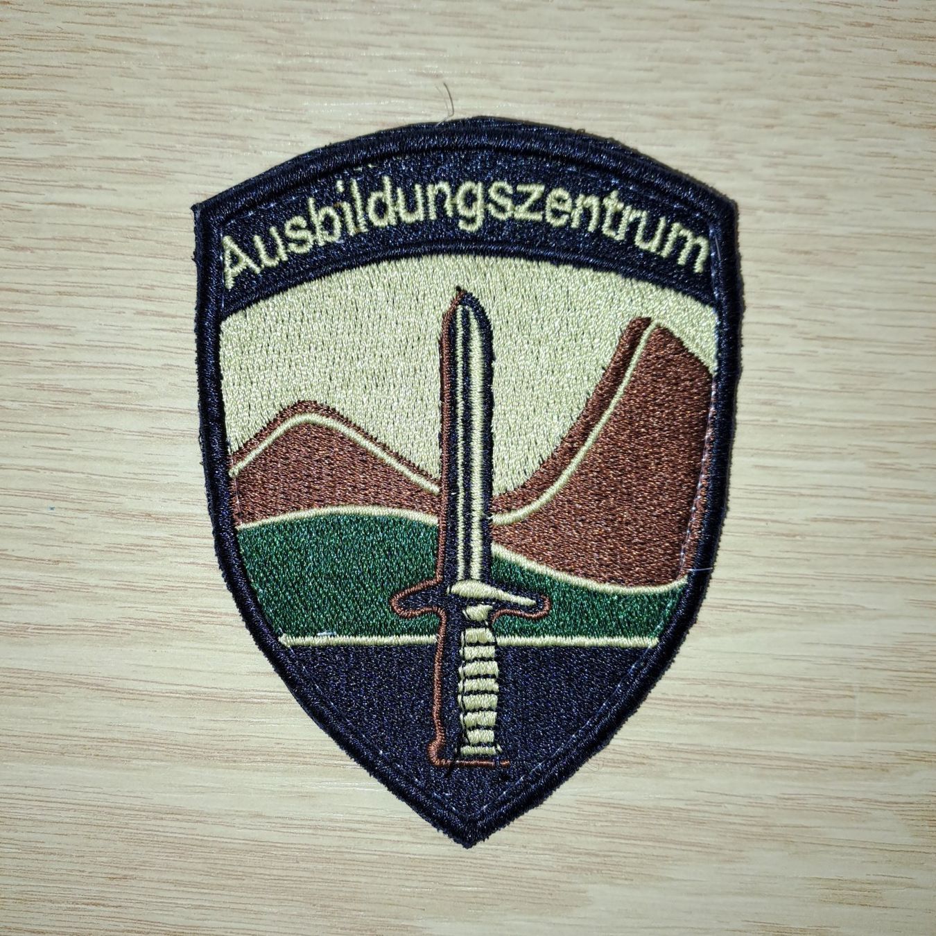 Armée suisse Plaquettes & Badges: Ausbildungszentrum – Neuf (Voir description) à Gipf-Oberfrick par Mig_29