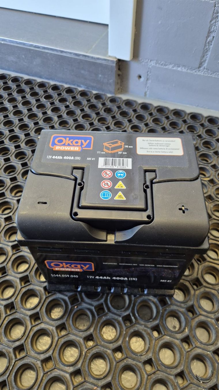 Batterie: Starterbatterie OKAY Power, 44Ah/400A – Nuovo (secondo la descrizione) da Disentis/Mustér venduto da il_fabs
