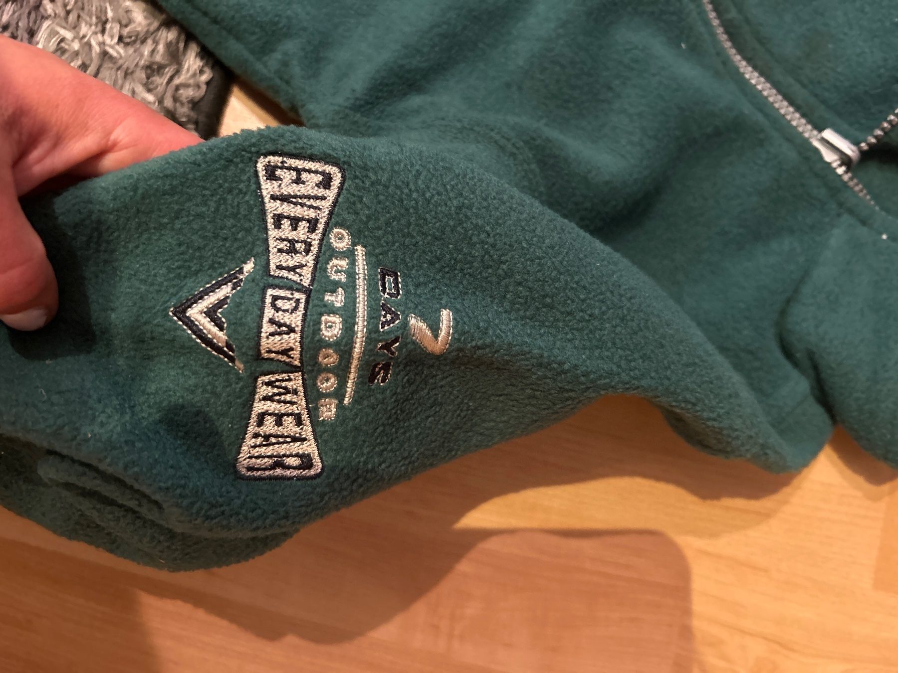 Pullover & Sweatshirts: Kinder Pullover Gr 92 – Gebraucht aus Fischenthal von Victoria_fischenthal 1