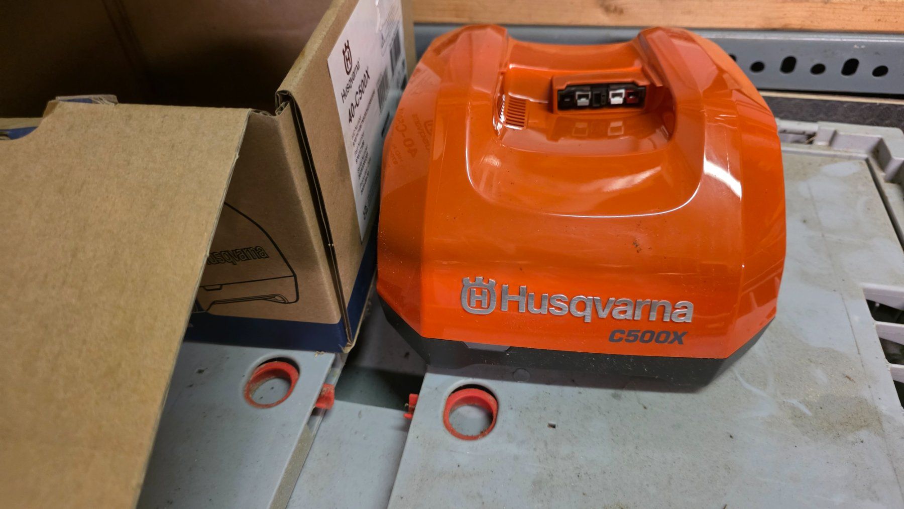 Akkus & Batterien: Husqvarna Ladegerat C500X – Neu und originalverpackt aus Dulliken von Hummel5 1