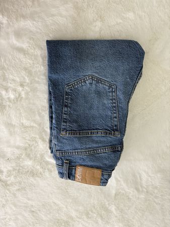 Bershka Mom Jeans Grösse 32 / xs neuwertig ideal für Frühlin